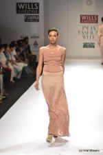 Model walk the ramp for Sakshee Pradhan Show at Wills Lifestyle India Fashion Week 2012 day 2 on 7th Oct 2012 (12).JPG